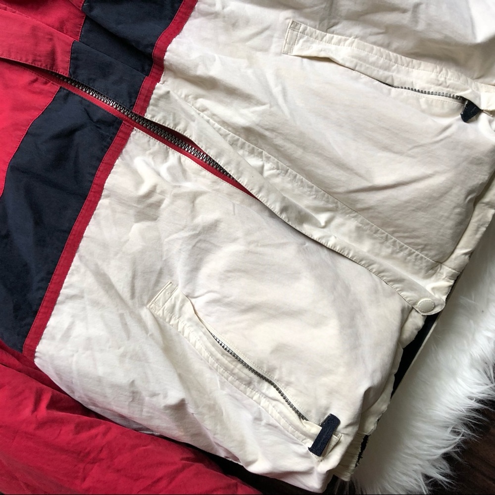 •SOLD• Vintage Nautica Puffer Coat - Picture 4 of 7